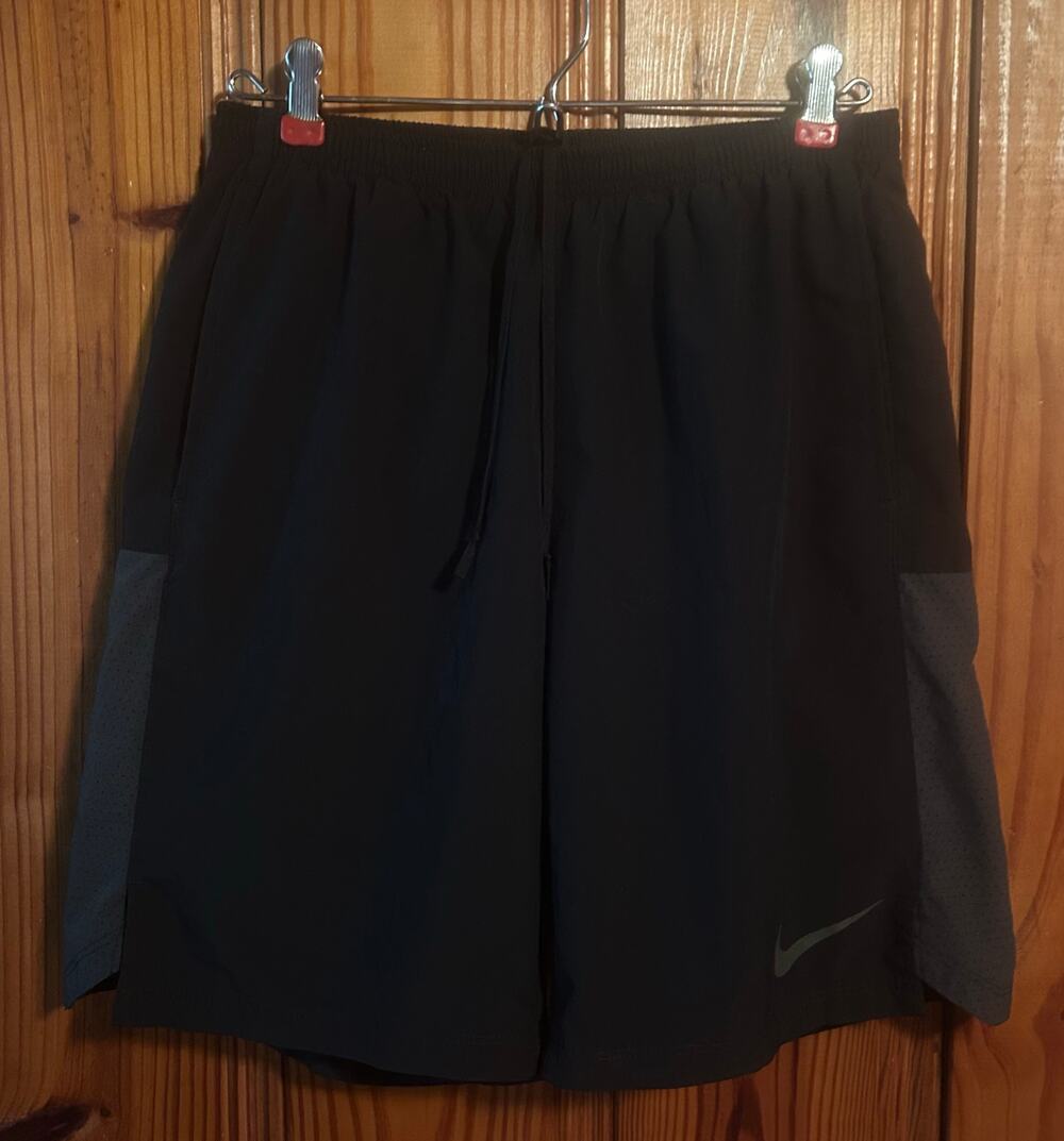Nike men’s running shorts with built in underwear black 8” medium gym walking